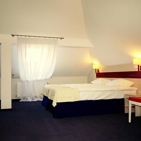 Optima Pochayiv Hotel Pochaiv Kamer foto